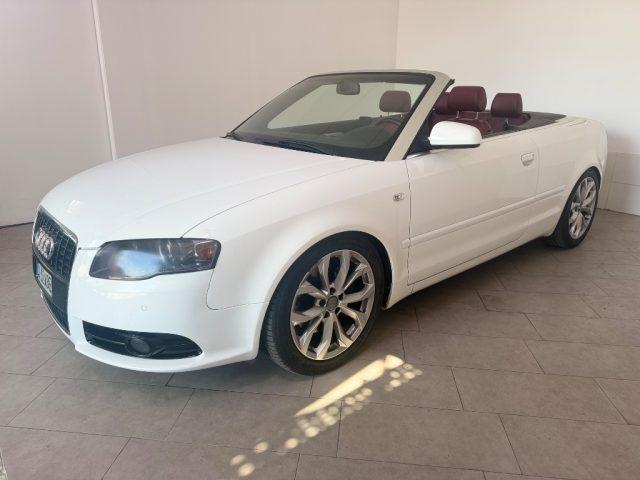 AUDI A4 Cabriolet 2.0 16V TFSI multitronic SLINE
