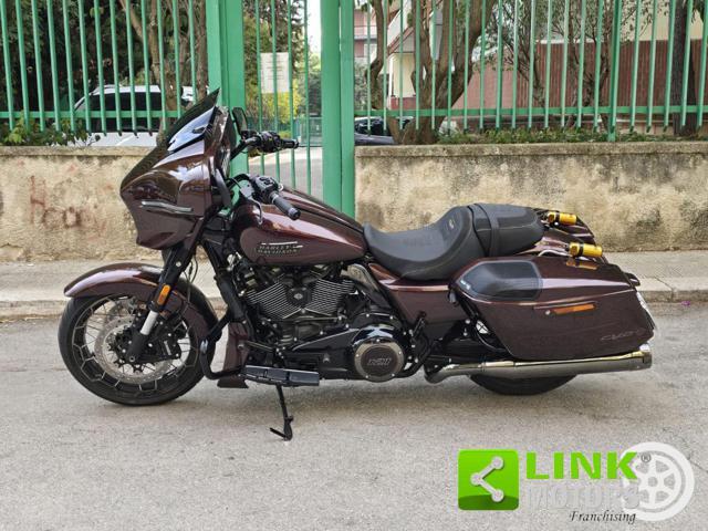 HARLEY-DAVIDSON CVO Street Glide 25th