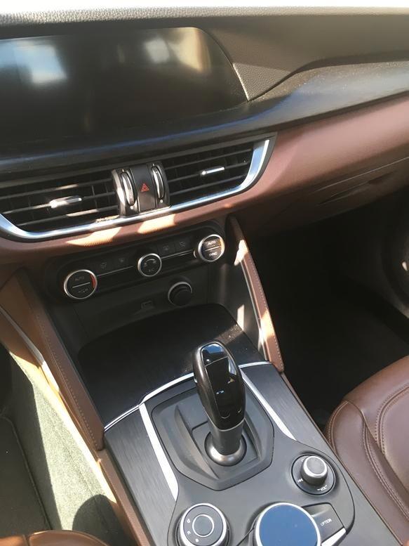 Alfa Romeo Stelvio 2.2 Turbodiesel 180 CV AT8 RWD Executive