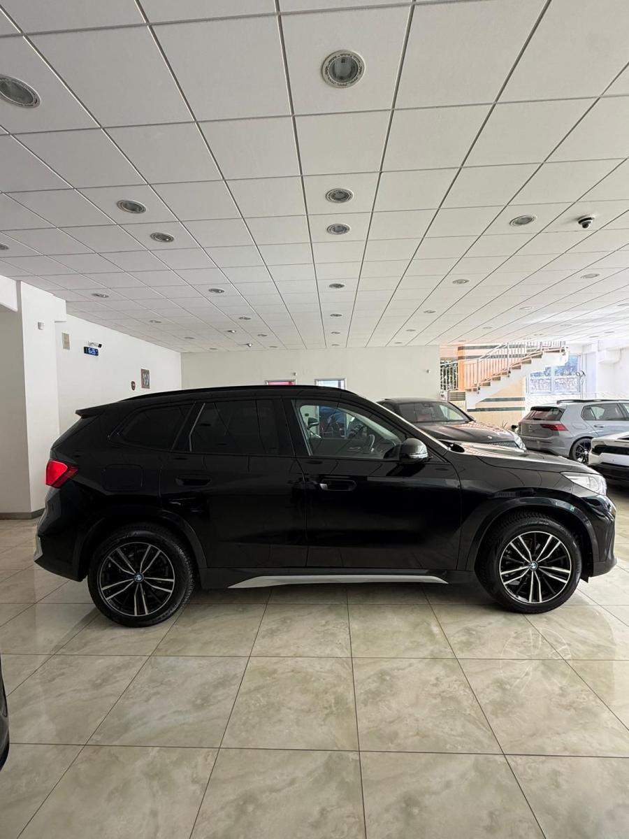 BMW - X1 - sDrive 18d xLine