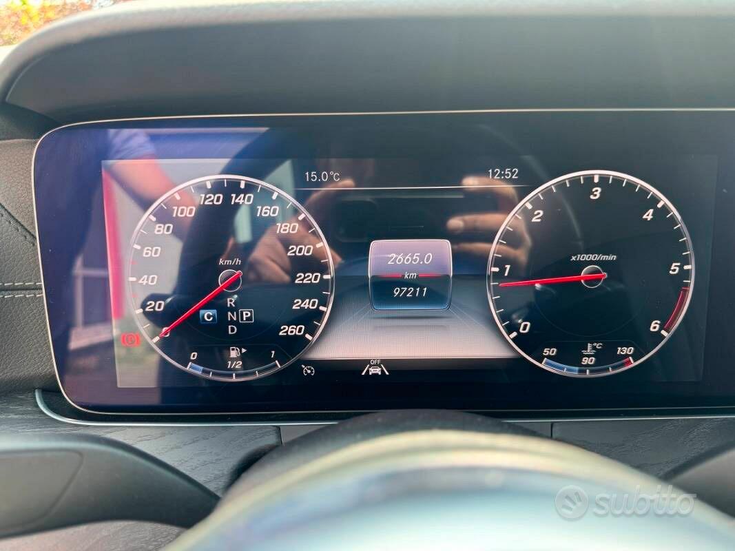 Mercedes Classe E E cabrio 220d Premium Plus 4mati