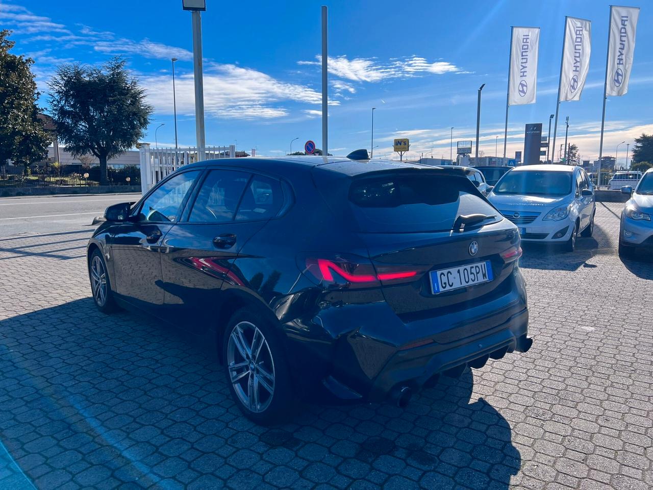 Bmw 118 118d 5p. Msport