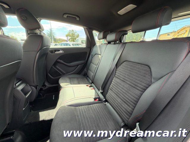 MERCEDES-BENZ B 180 d Premium