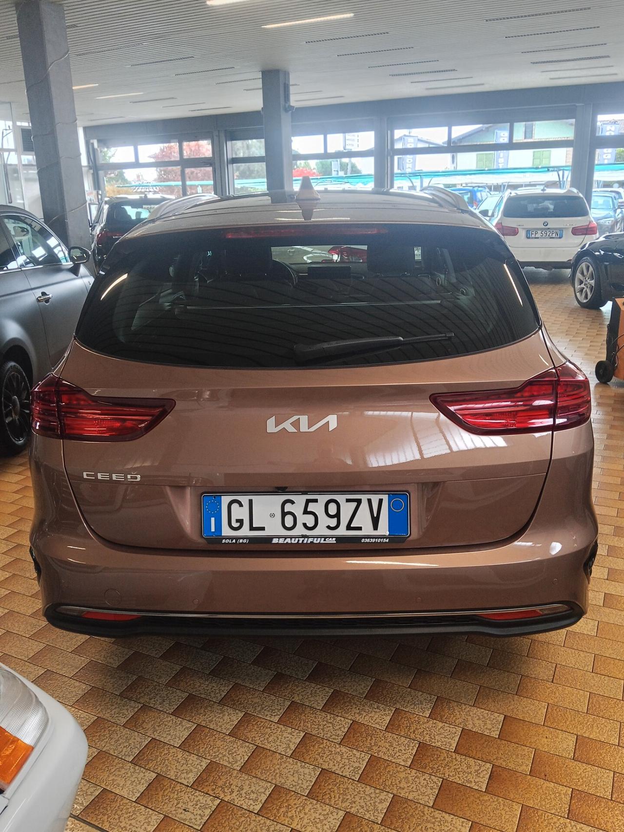 Kia Ceed 1.6 CRDi 136 CV MHEV DCT SW Business