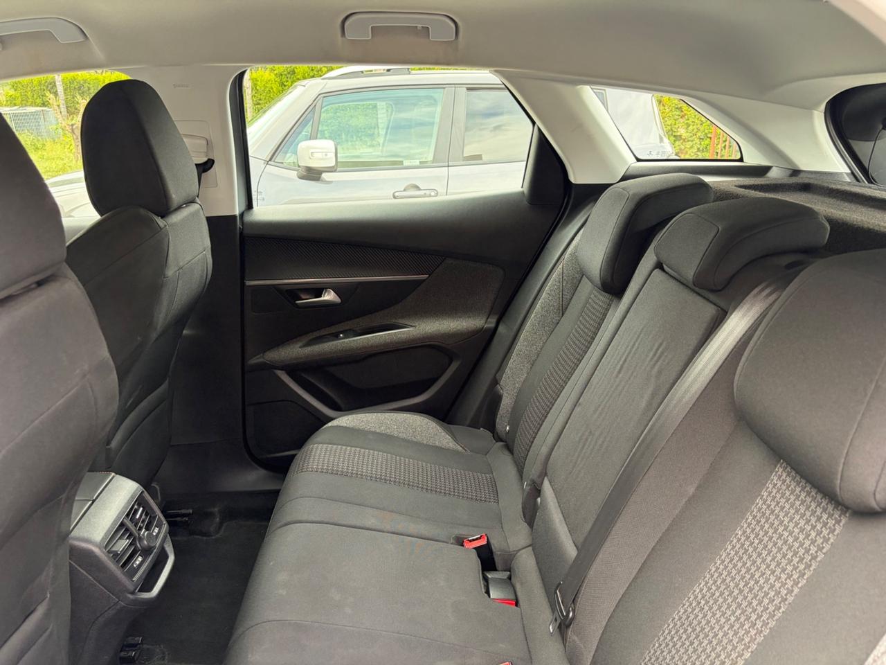 Peugeot 3008 BlueHDi 130 S&S Allure