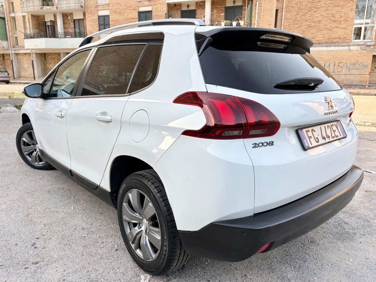 Peugeot 2008 1.2 benz 82cv 70000km 1 proprietario