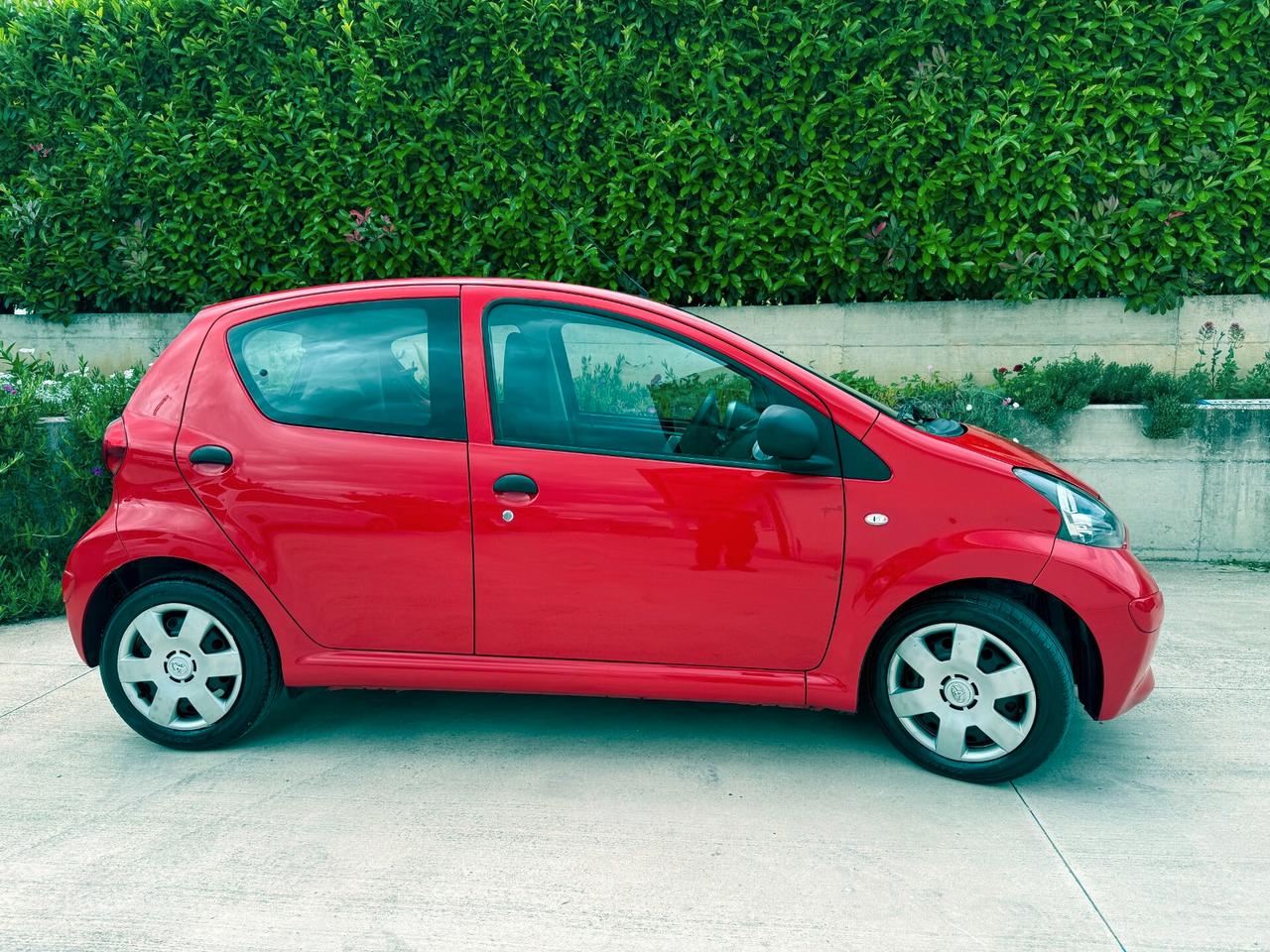 Toyota Aygo 1.0 12V VVT-i 5 porte Sol Connect
