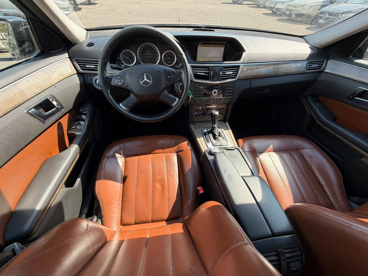 Mercedes-benz E 220 CDI BlueEFFICIENCY Avantgarde AMG