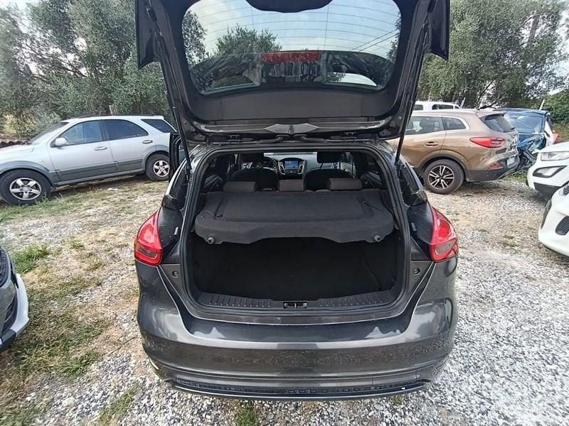 Ford Focus 1.5 TDCi 120cv S&S ST Line