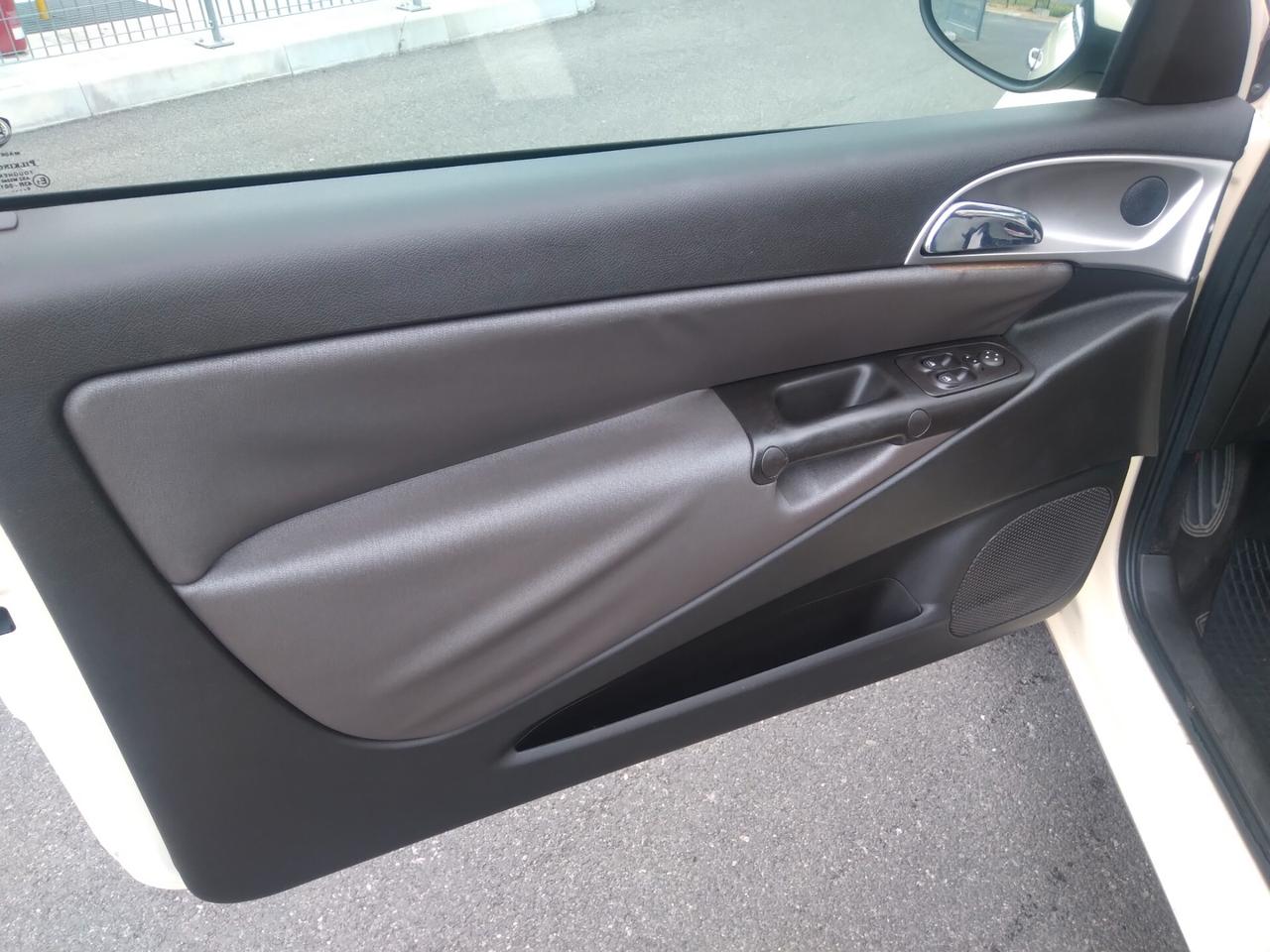 Lancia Ypsilon 1.2 60cv Oro Giallo x neopatentati