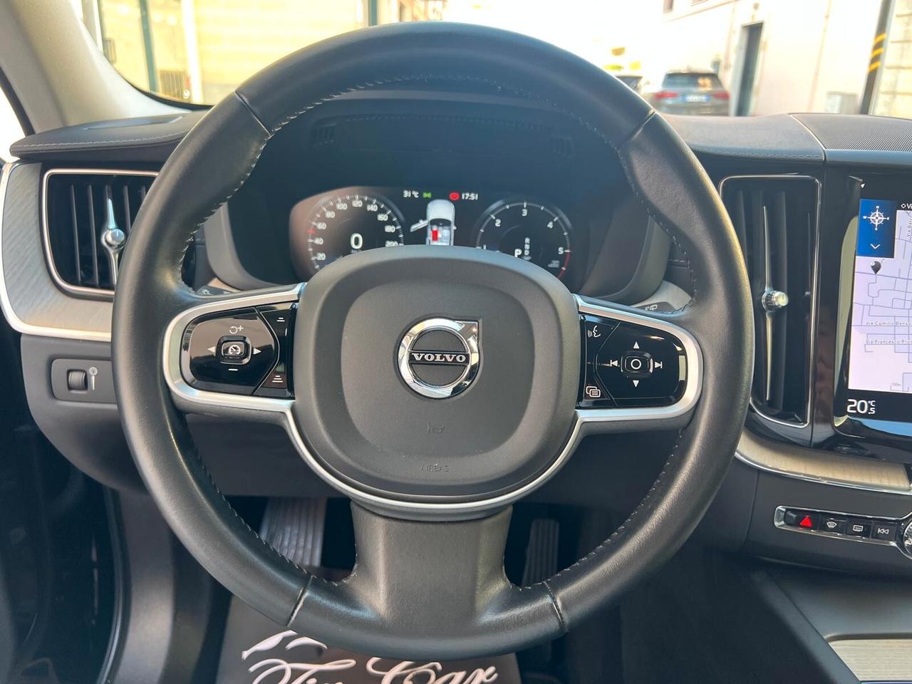 VOLVO XC60 INSCRIPTION 2.0 MHEV AWD 197CV PELLE NAVI CAM ANNO 2021