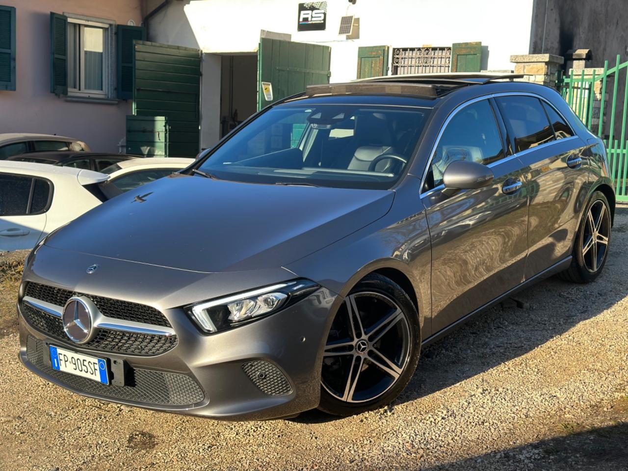 Mercedes-benz A180d AUTOMATIC SPORT