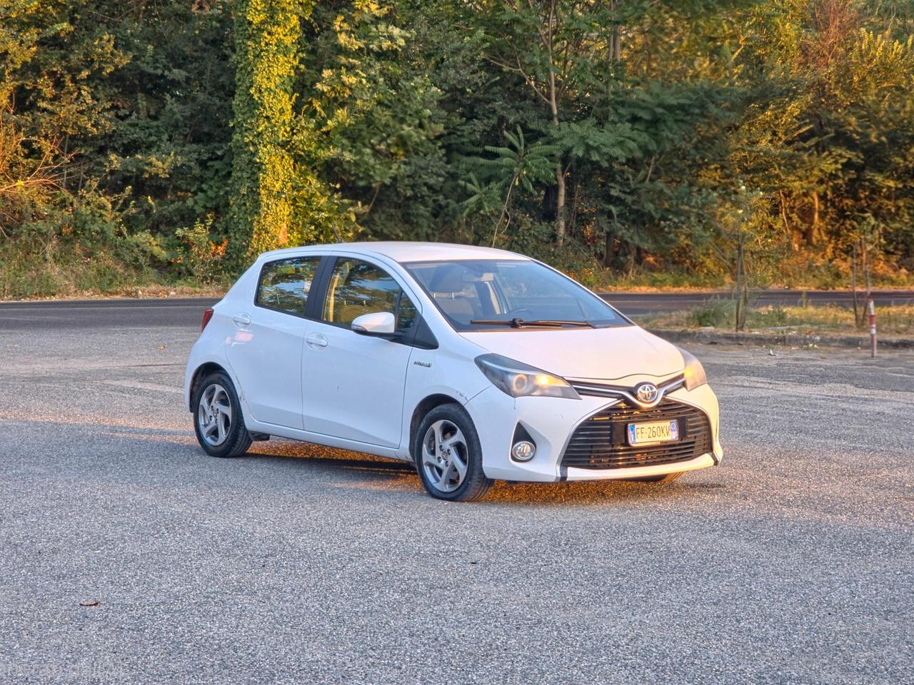 Toyota Yaris 1.5 Hybrid 5 porte Active E6B Automatico NEO 2016