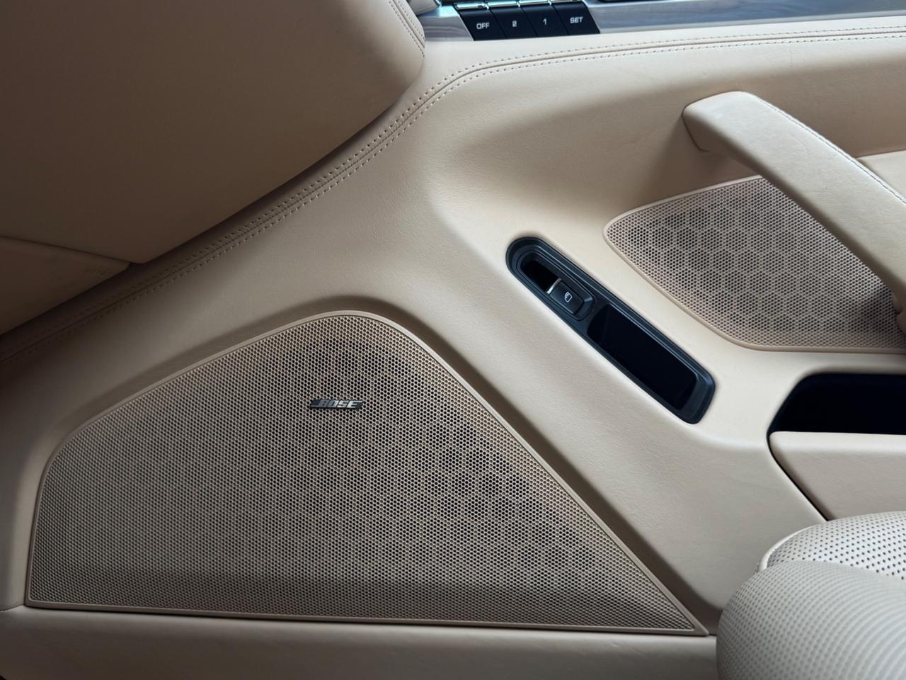 Porsche Panamera 4.8 Turbo – 2010 – 500 CV – Nero