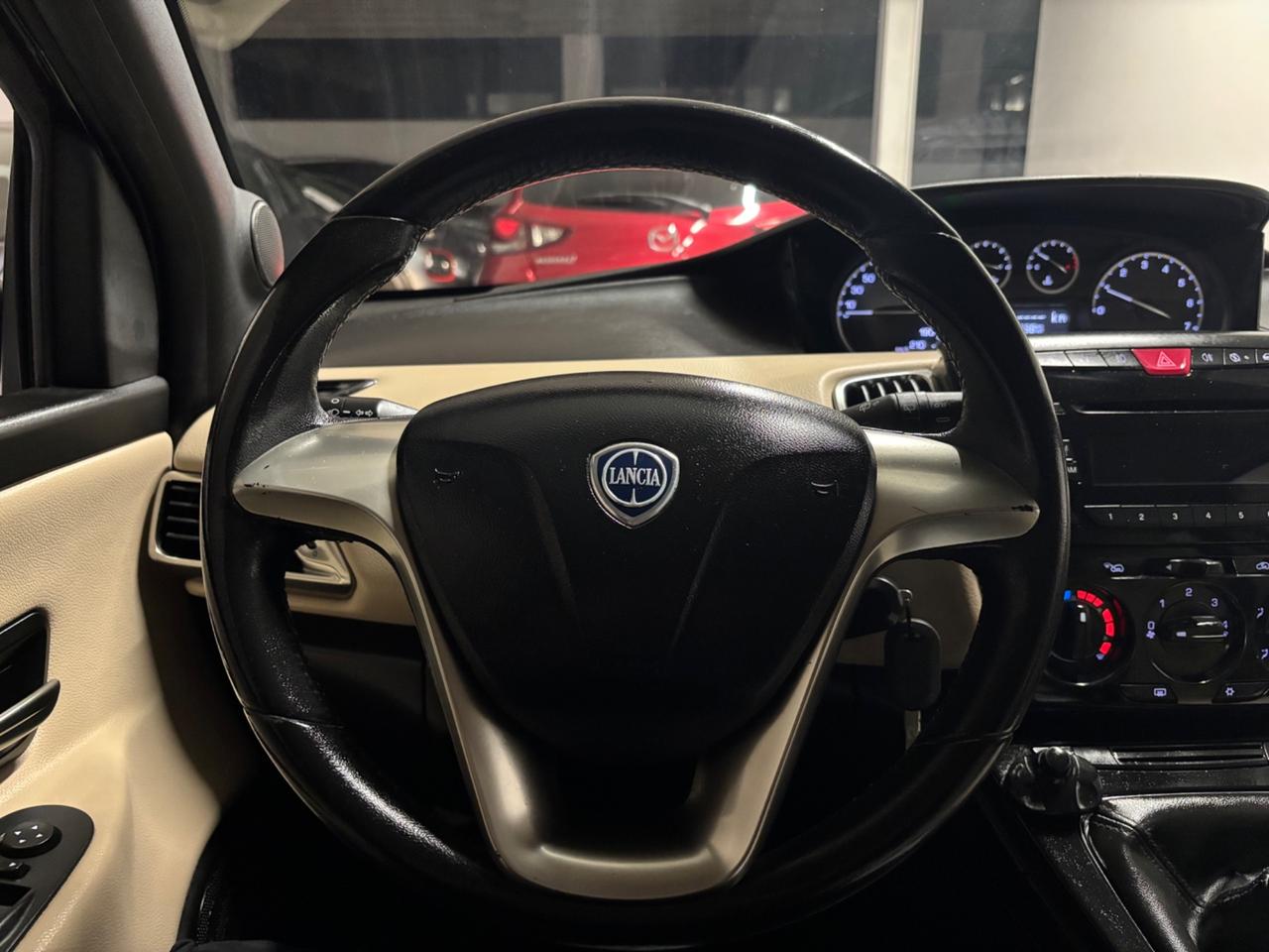 Lancia Ypsilon 1.2 BENZINA OK NEOPATENTATI