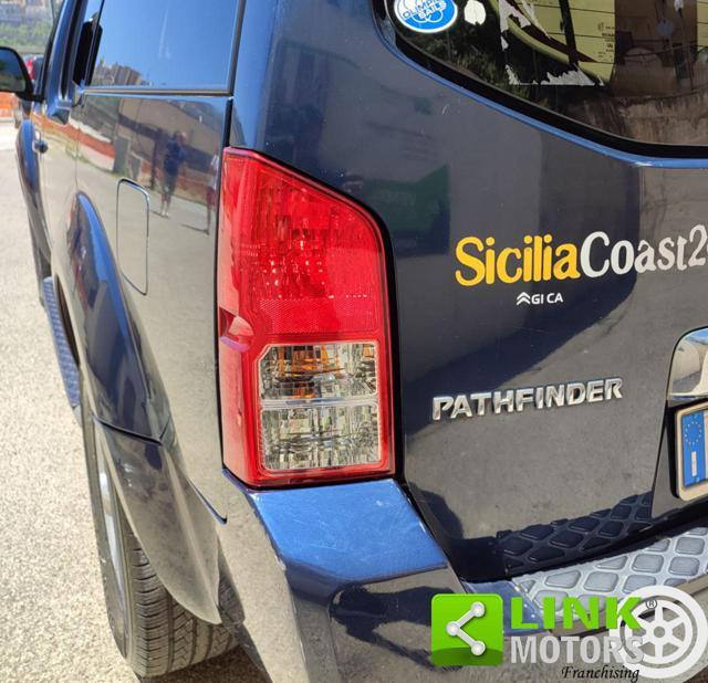 NISSAN Pathfinder 2.5 dCi LE Platinum