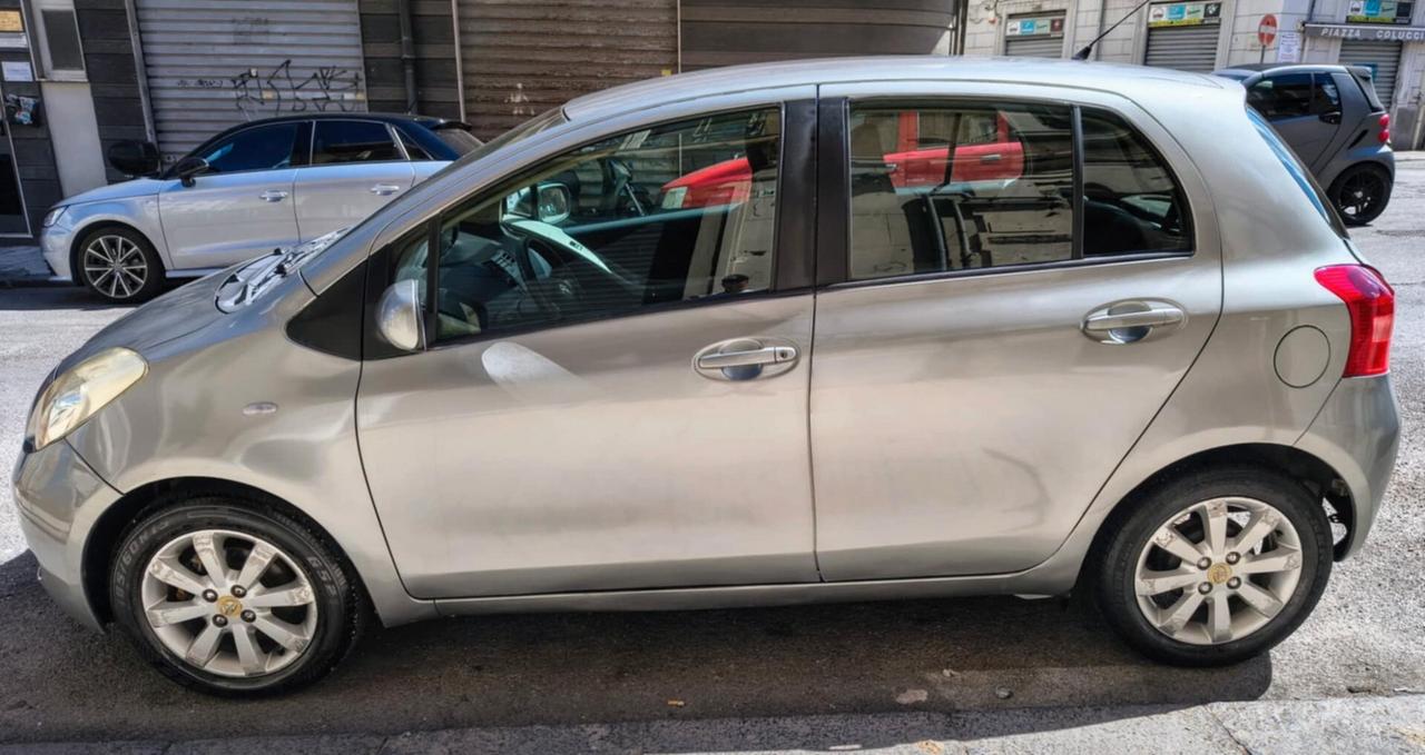 Toyota Yaris Verso 1.3i 16V cat Sol '03