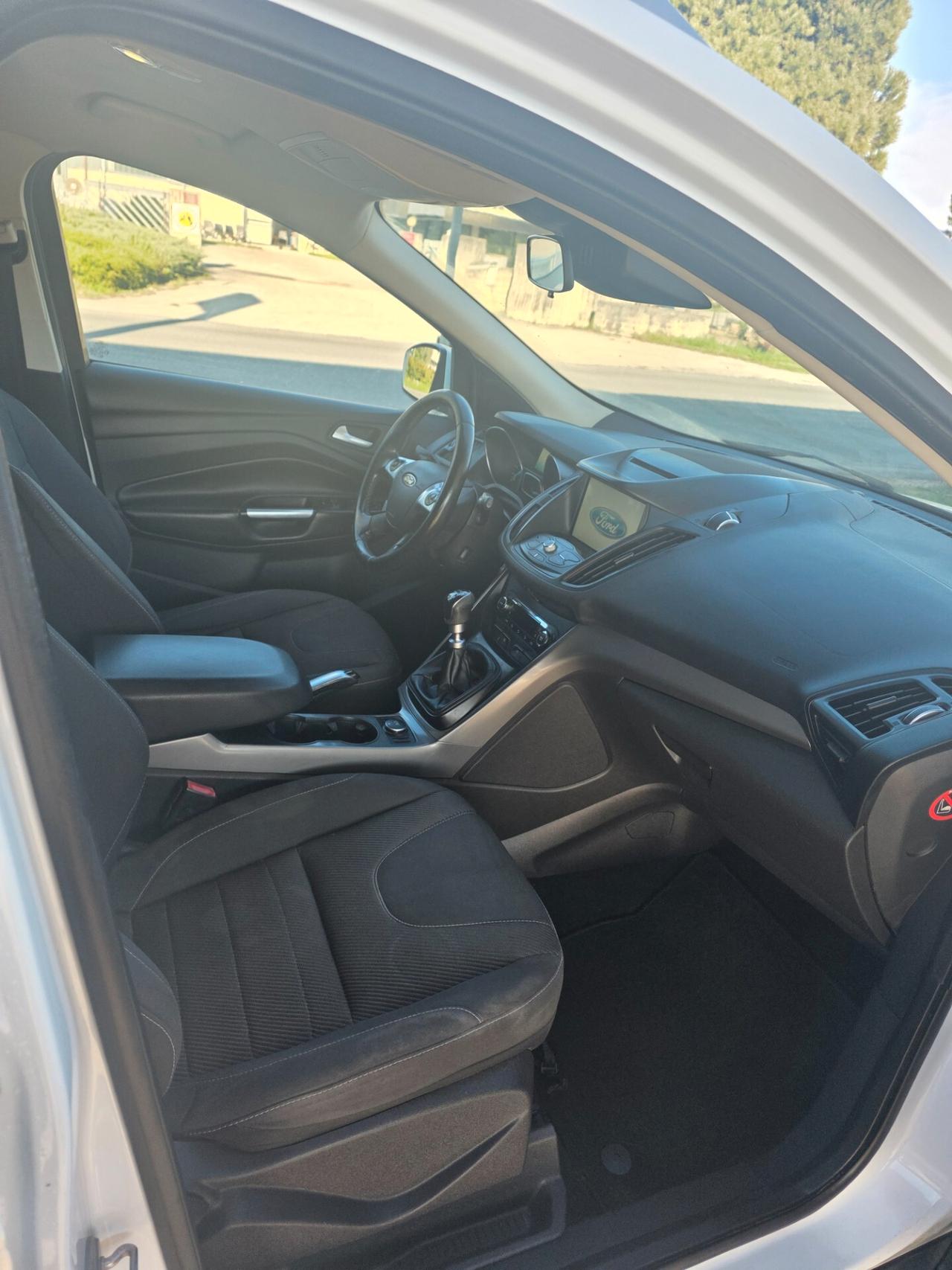 Ford Kuga Titanium km certificati