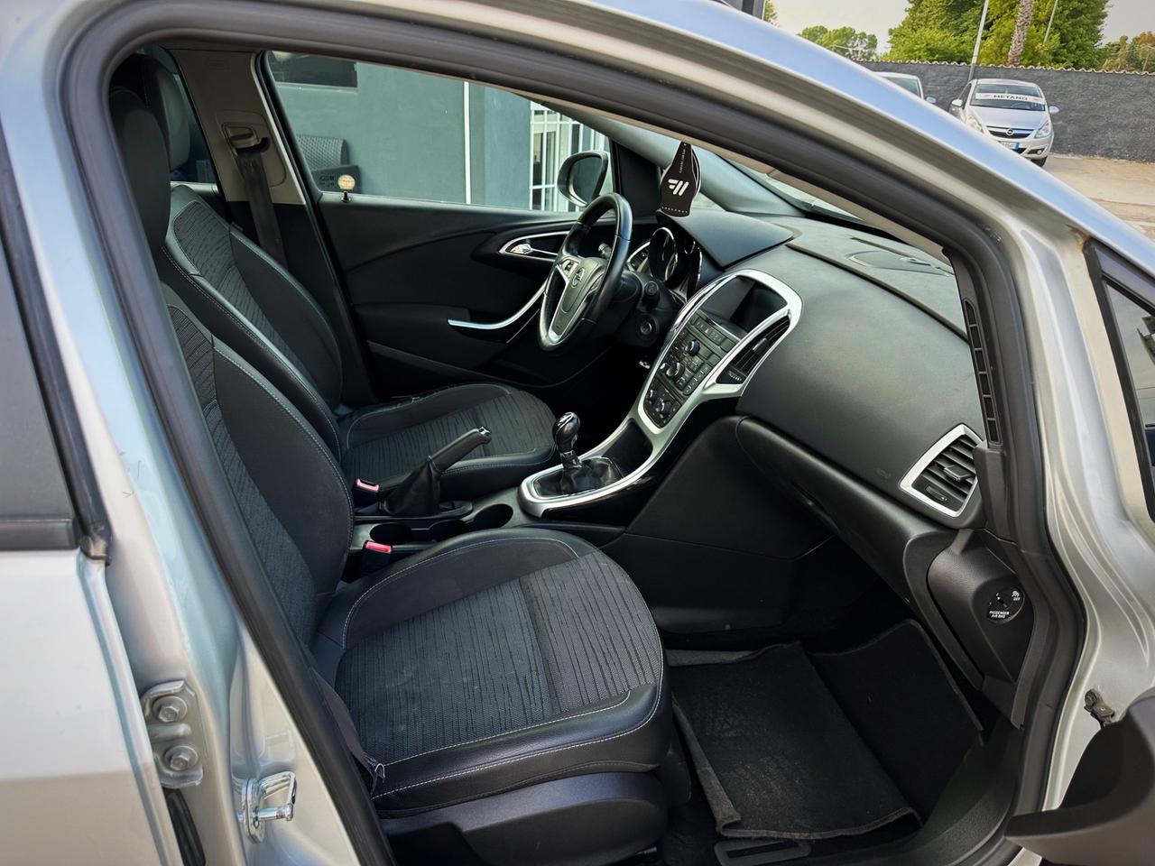 Opel Astra 1.4 Turbo 140CV Sports Tourer GPL Tech Elective