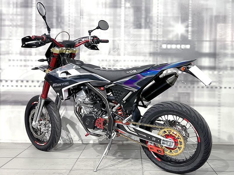 Fantic Motor XMF 125 Motard Competition