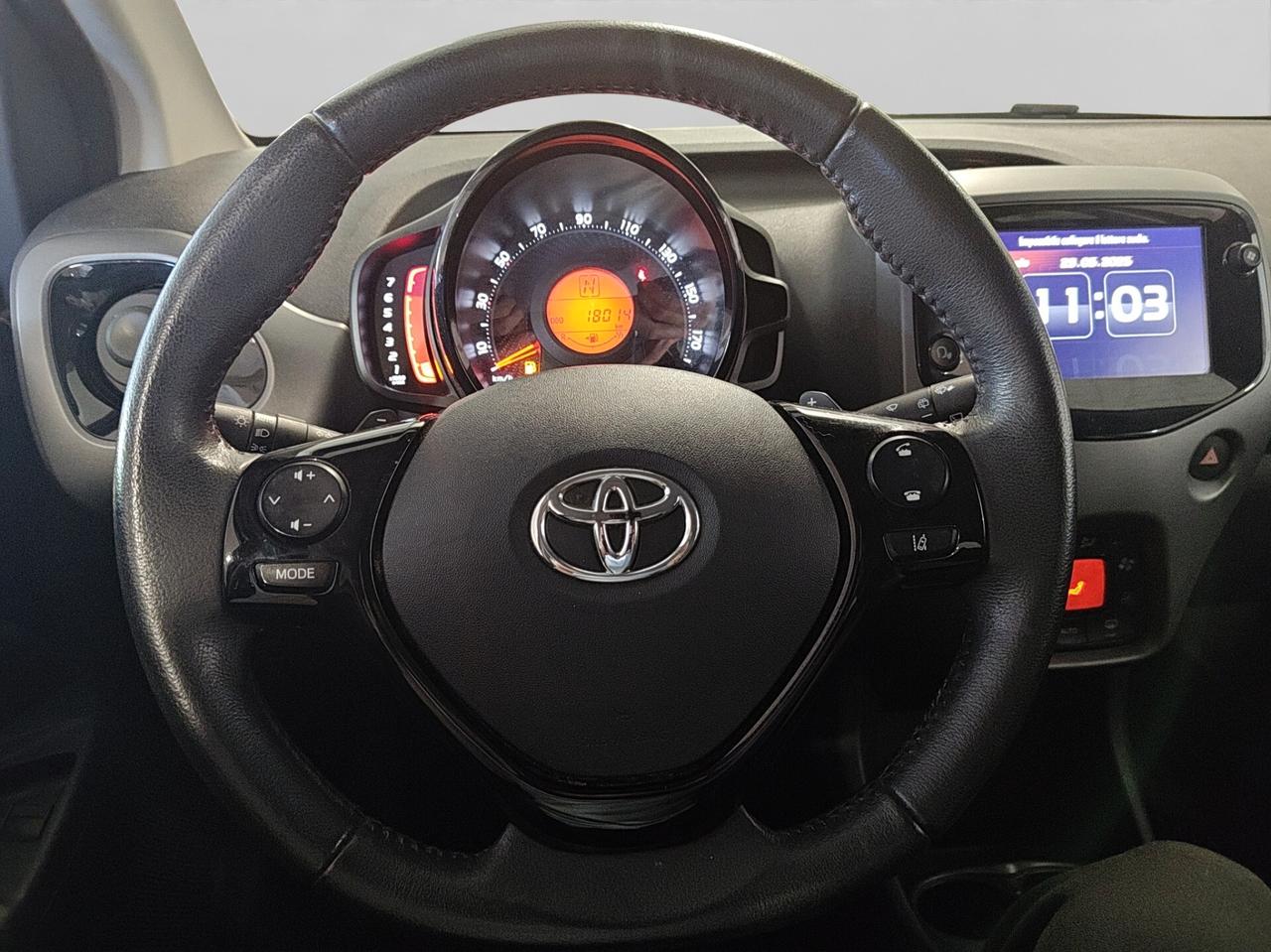 Toyota Aygo Connect 1.0 VVT-i 72 CV 5 porte x-play MMT