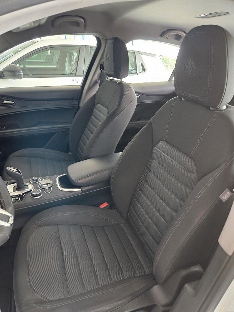 Alfa Romeo Stelvio 2.2 Turbodiesel 190 CV AT8 RWD Business