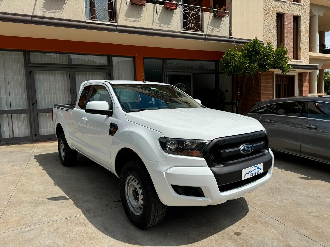 Ford Ranger 2.2 Tdci 136 cv cabina lunga 4 Posti