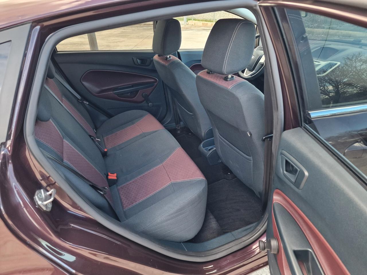 Ford Fiesta 1.4 5 porte Bz.- GPL Titanium