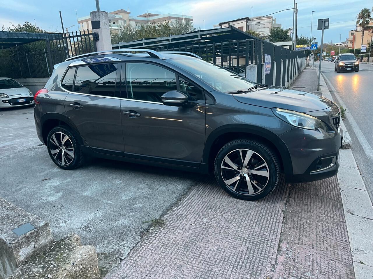 Peugeot 2008 1.5 HDi Full Optional Km 109.000