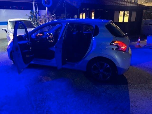 Peugeot 208 1.4 HDi 68 CV 5 porte Access