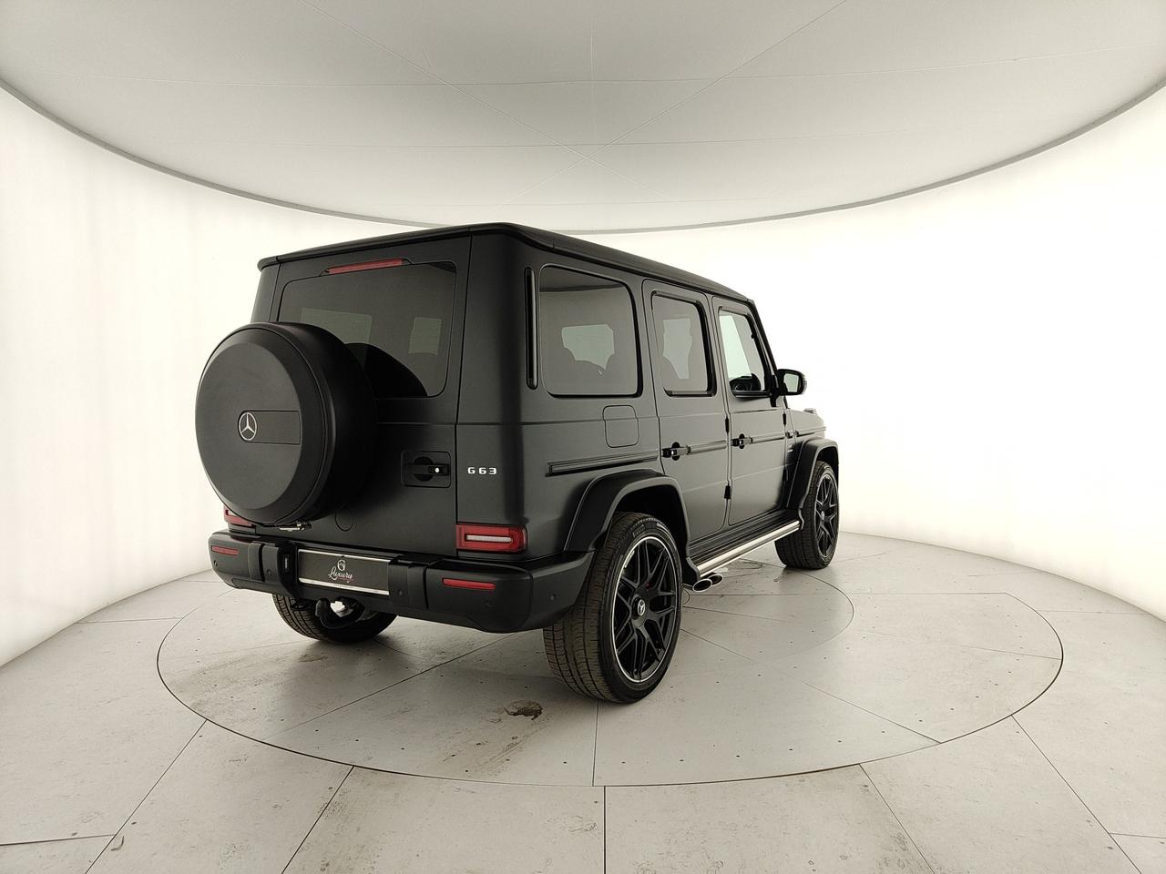 Mercedes-Benz G AMG 63 585cv auto