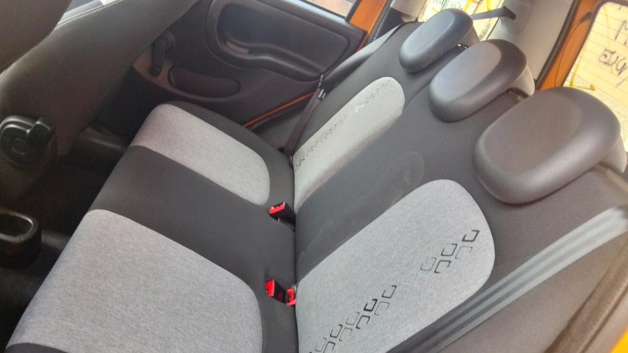 Fiat Panda 1.2 Lounge PER NEOP 5 POSTI CINGHIA DISTRB NUOVA