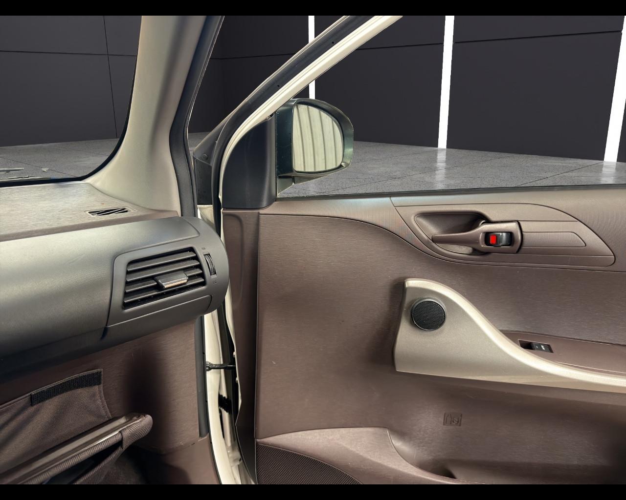 TOYOTA iQ - iQ 1.0 Multidrive