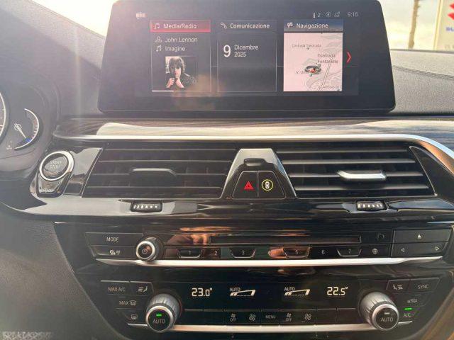 BMW 525 Serie 5(G30/31/F90) - d Touring Luxury