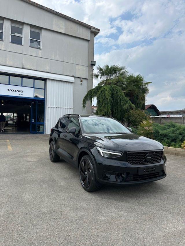 VOLVO XC40 B4 automatico Ultra Black Edition