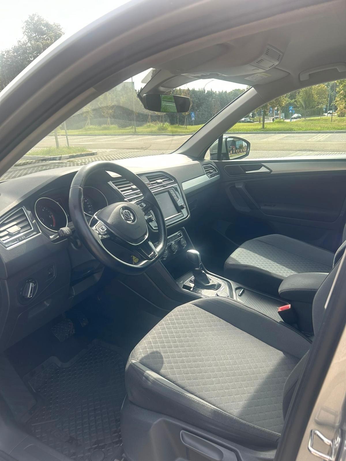Volkswagen Tiguan 2.0 TDI SCR DSG 4MOTION Business BMT