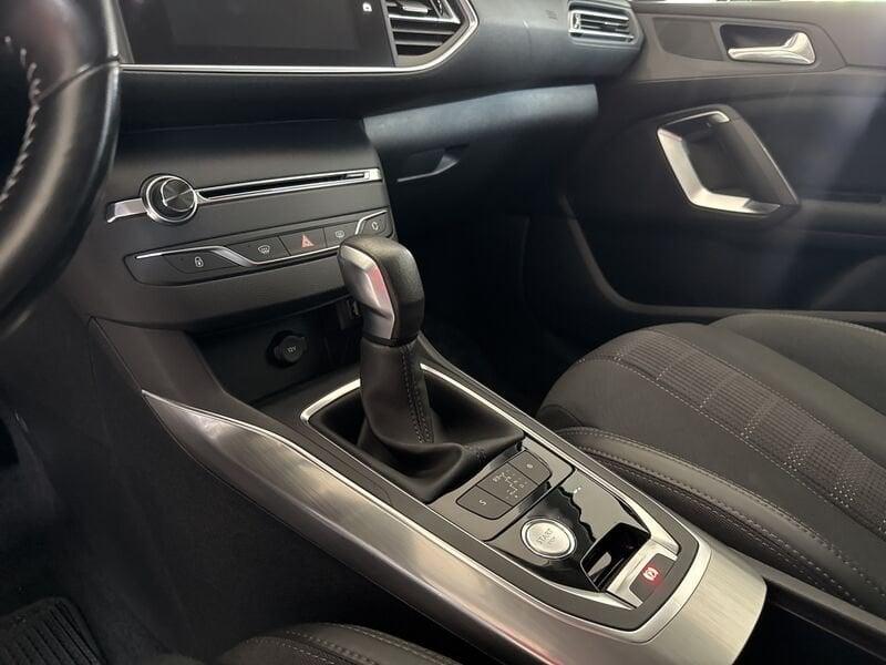 Peugeot 308 BlueHDi 120 EAT6 S&S SW Allure