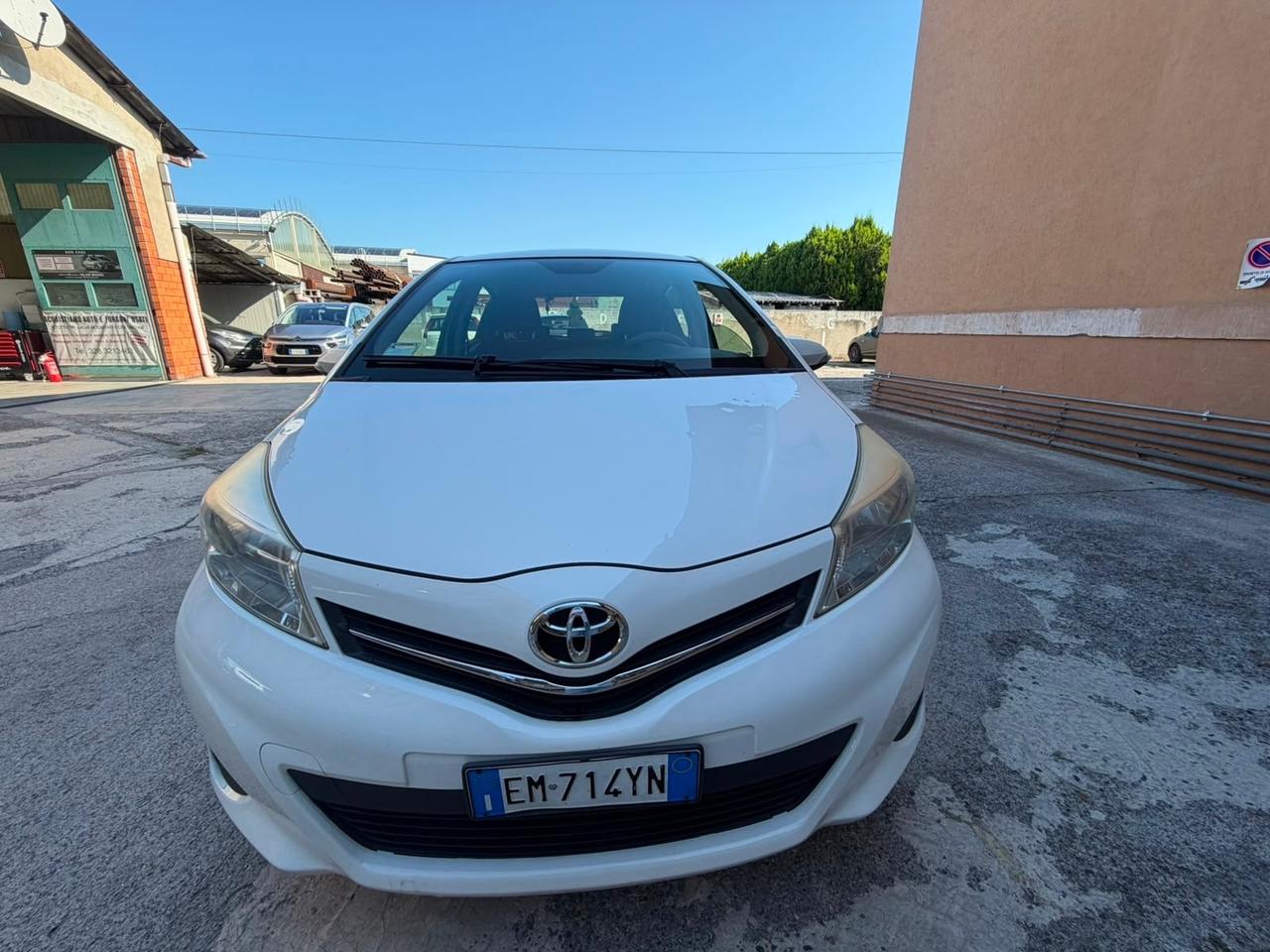 Toyota Yaris 1.0 5 porte Active