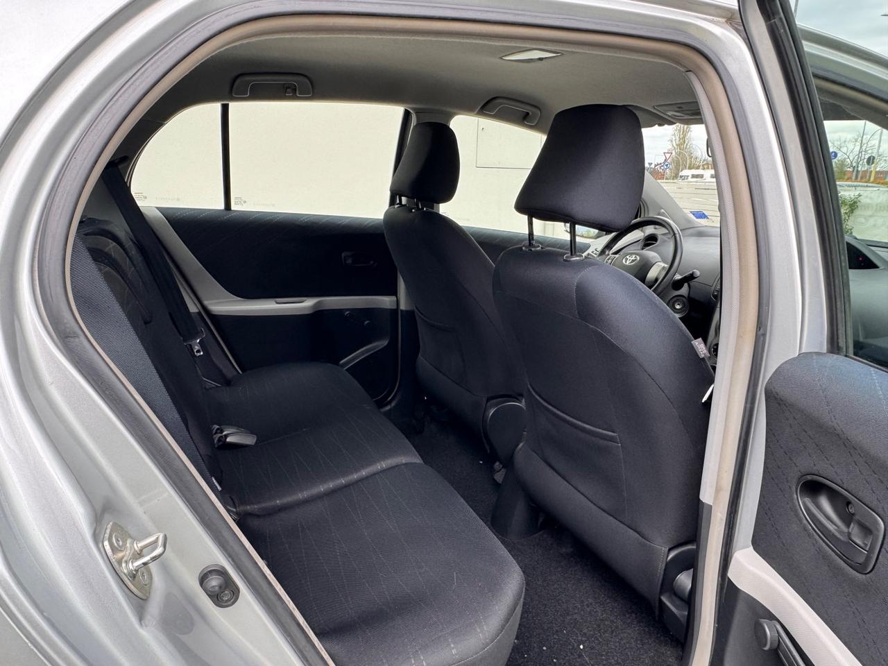 Toyota Yaris 1.0 5 porte Sol OK NEOPATENTATI