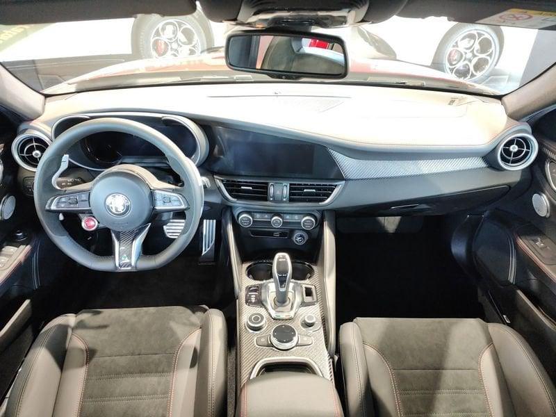 Alfa Romeo Giulia Quadrifoglio V6 520 CvQuadrifoglio Collezione
