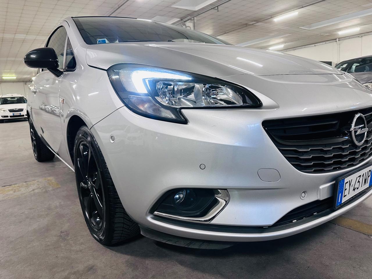 Opel Corsa 1.2 Coupé b-Color