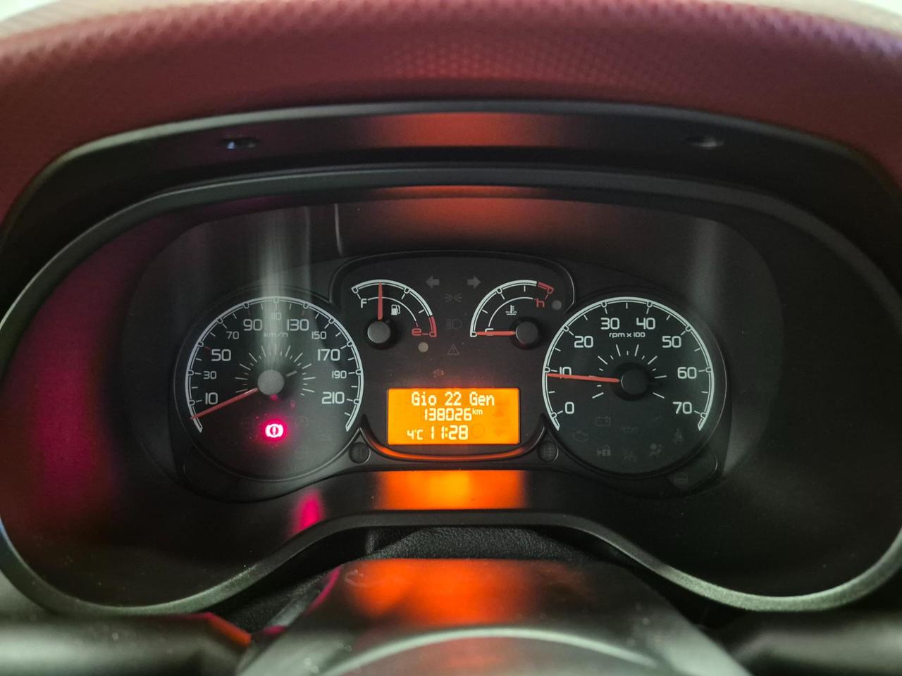 Fiat Doblo 1.6 mjt 16v Dynamic - UNIPROPRIETARIO - NEOPATENTATI - navi - sens. post.