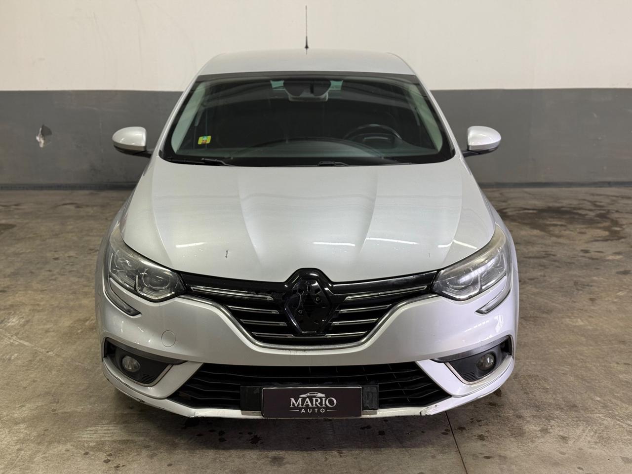 Renault Megane Mégane dCi 8V 110 CV EDC Energy Bose