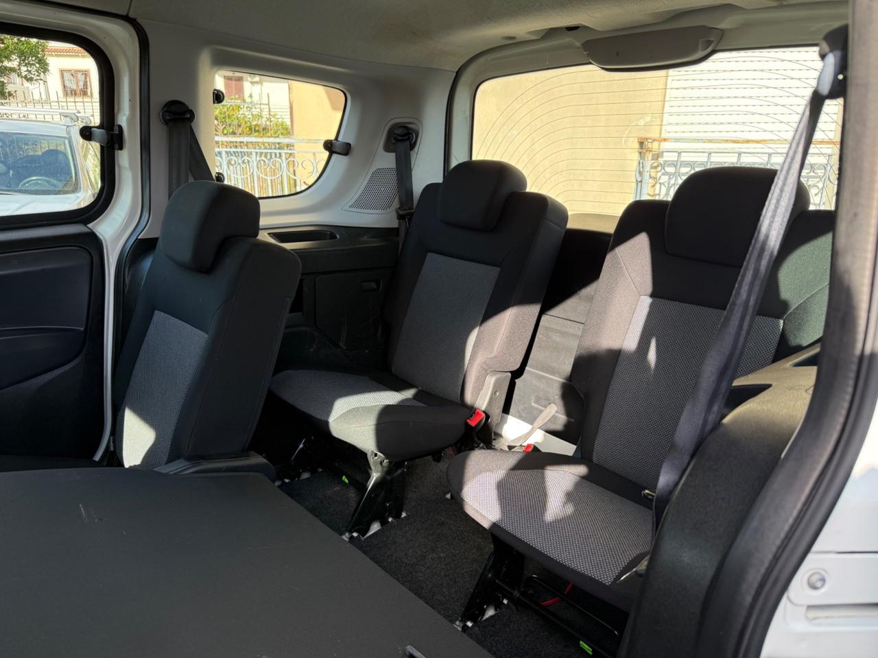 Fiat Doblò 1.4 Benzina 95 Cv 7 Posti