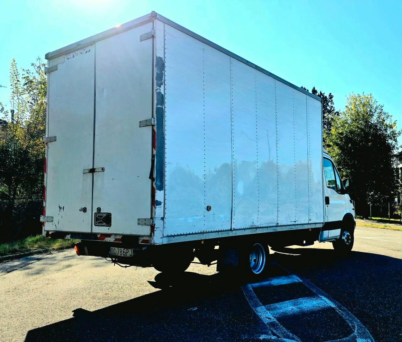 IVECO DAILY TUTTI LAVORI FATTI PRONTO ALL' USO