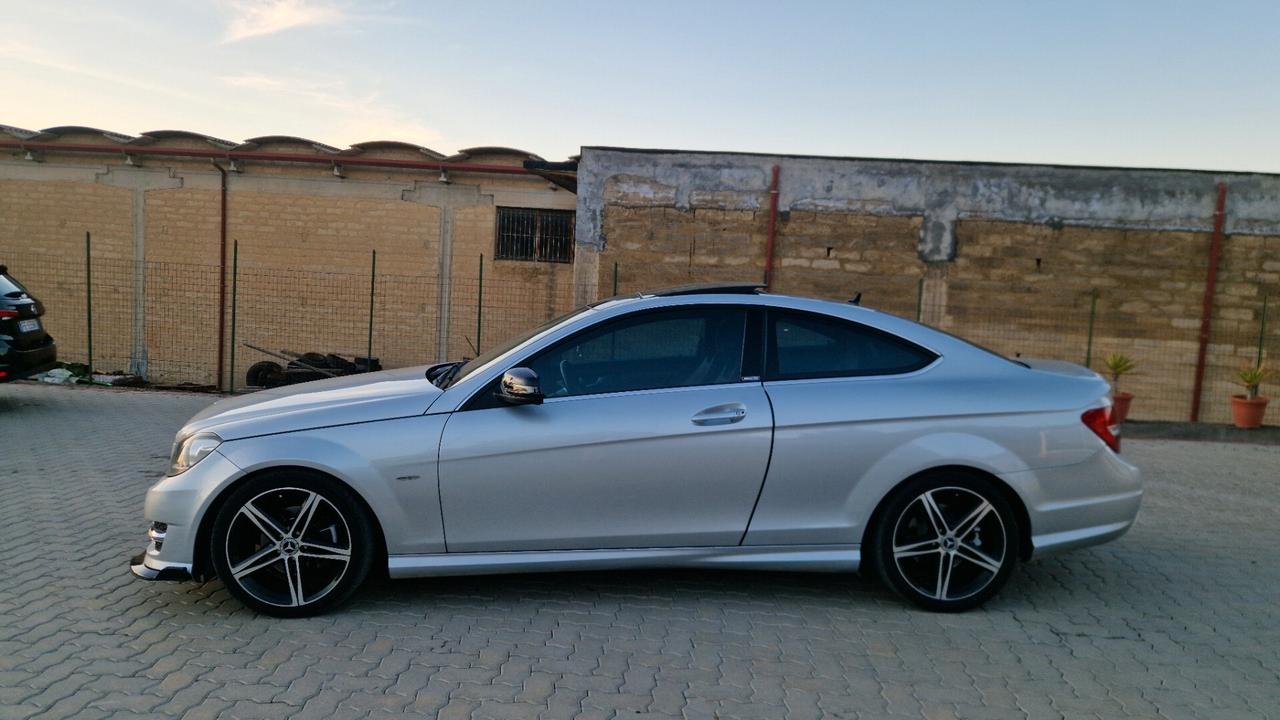 Mercedes-benz C 220 Coupè AMG 220CDI