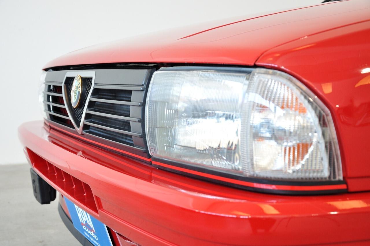 Alfa Romeo 33 1.7 Quadrifoglio Verde carburatori pari al nuovo!