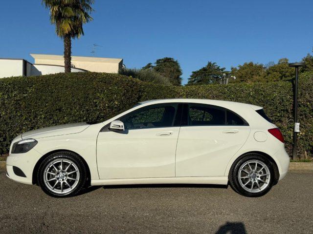 MERCEDES-BENZ A 180 CDI Automatic Premium NAVI - XENO - PDC - 17