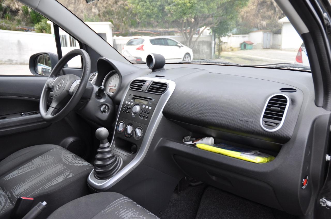 Opel Agila 1.0 12V 65CV NEOPATENTATI