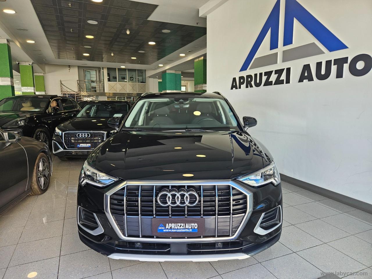 AUDI Q3 35 TDI S tronic Business Advanced